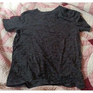 grey tshirt with pocket on front cat & jack size 6/7